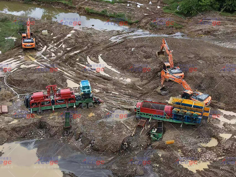 哥伦比亚移动淘金设备